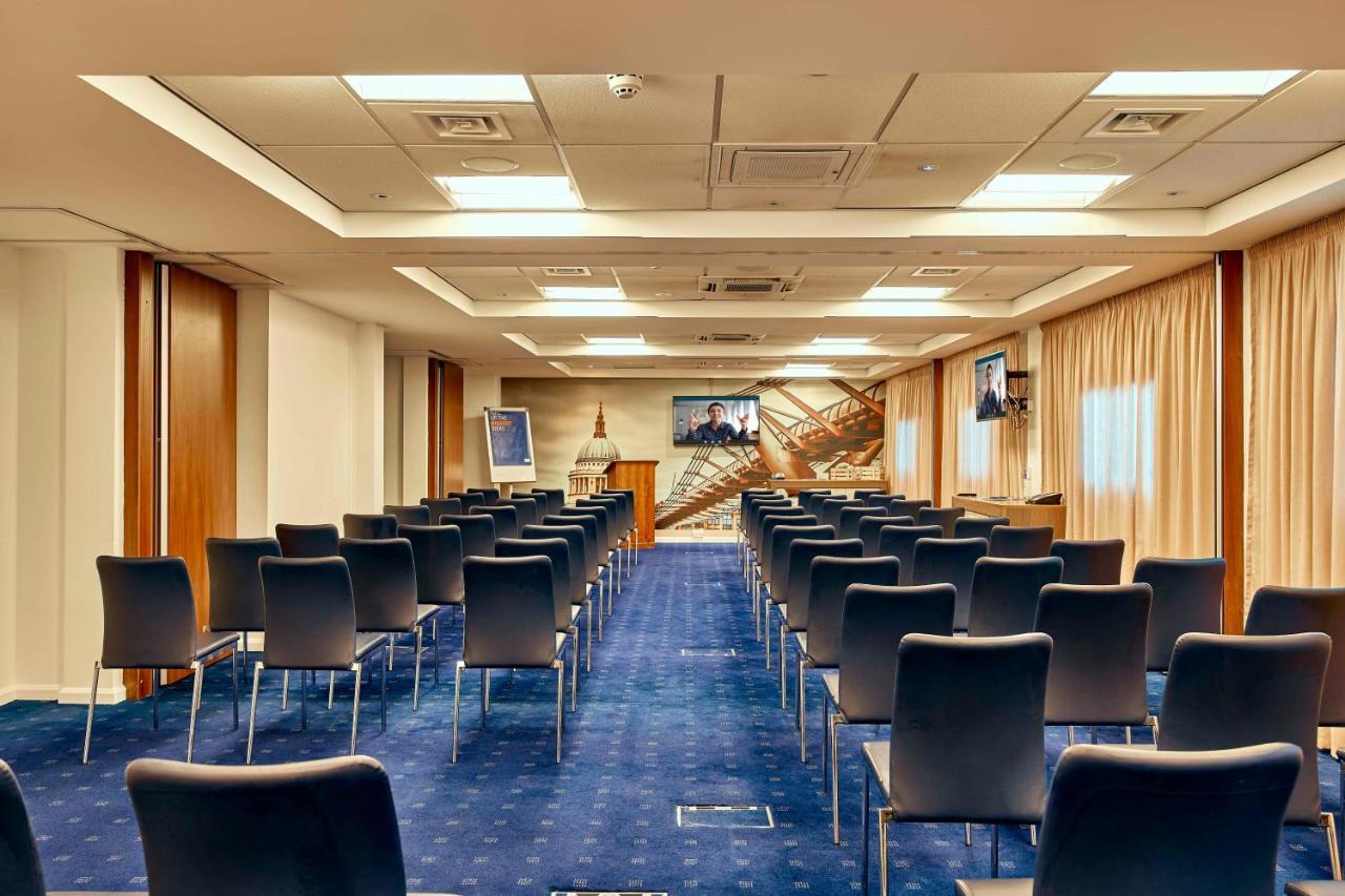 Holiday Inn Express London Stratford By Ihg Ngoại thất bức ảnh