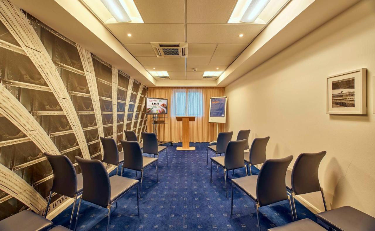 Holiday Inn Express London Stratford By Ihg Ngoại thất bức ảnh