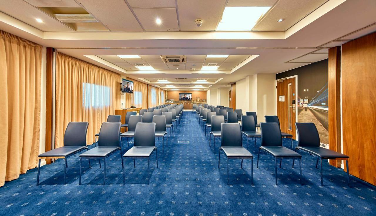 Holiday Inn Express London Stratford By Ihg Ngoại thất bức ảnh