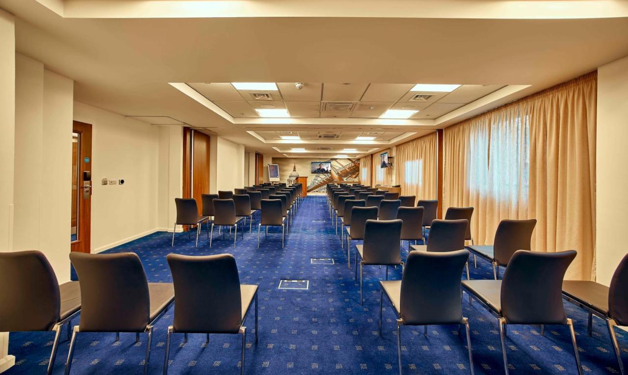 Holiday Inn Express London Stratford By Ihg Ngoại thất bức ảnh
