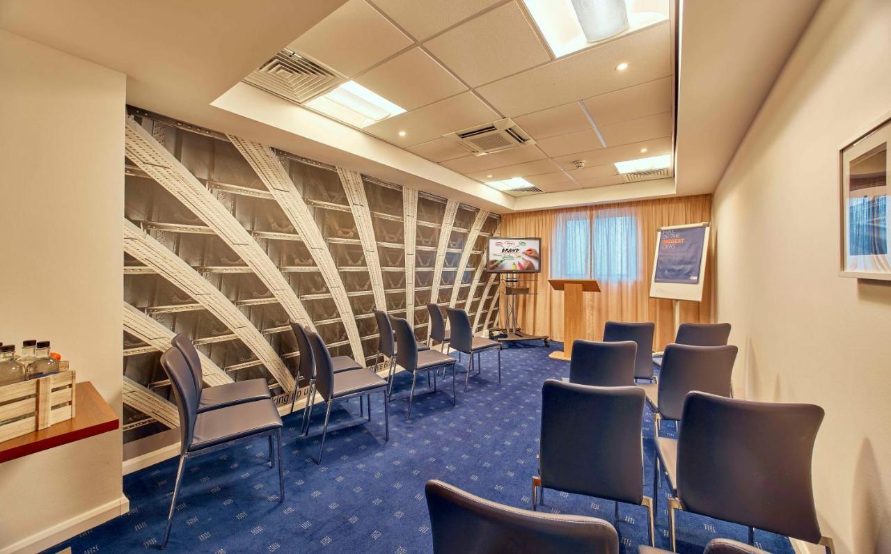 Holiday Inn Express London Stratford By Ihg Ngoại thất bức ảnh