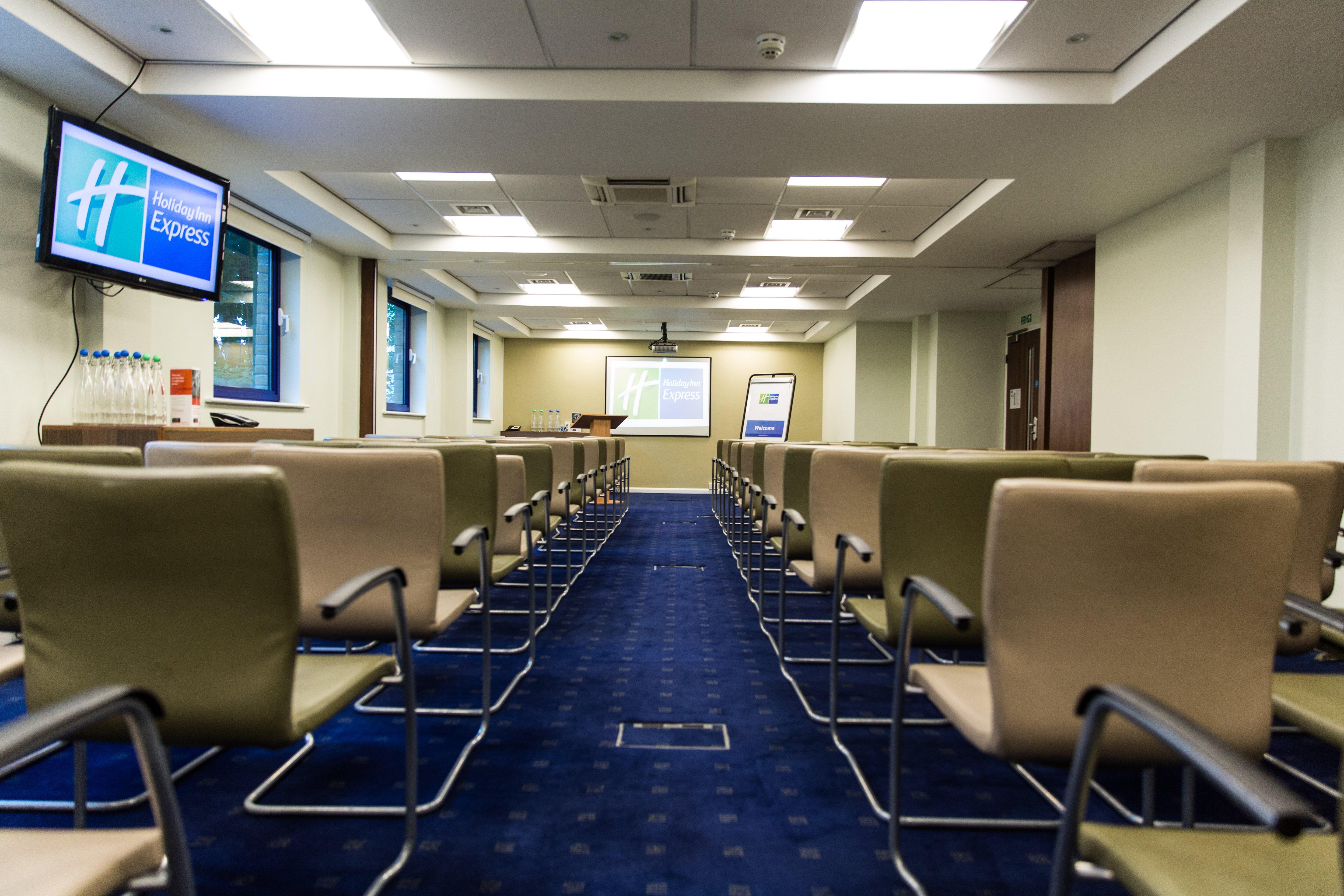 Holiday Inn Express London Stratford By Ihg Ngoại thất bức ảnh