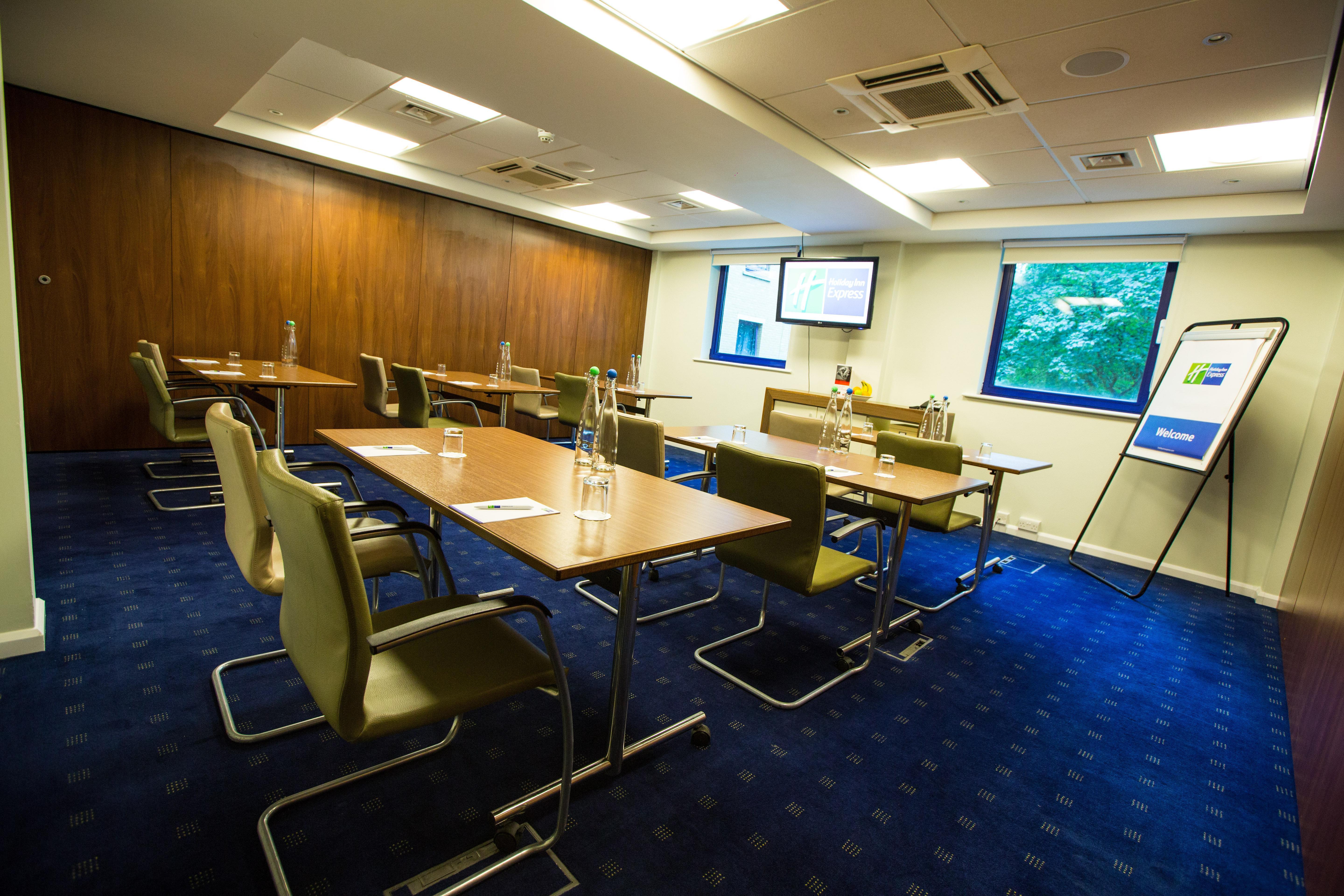 Holiday Inn Express London Stratford By Ihg Ngoại thất bức ảnh